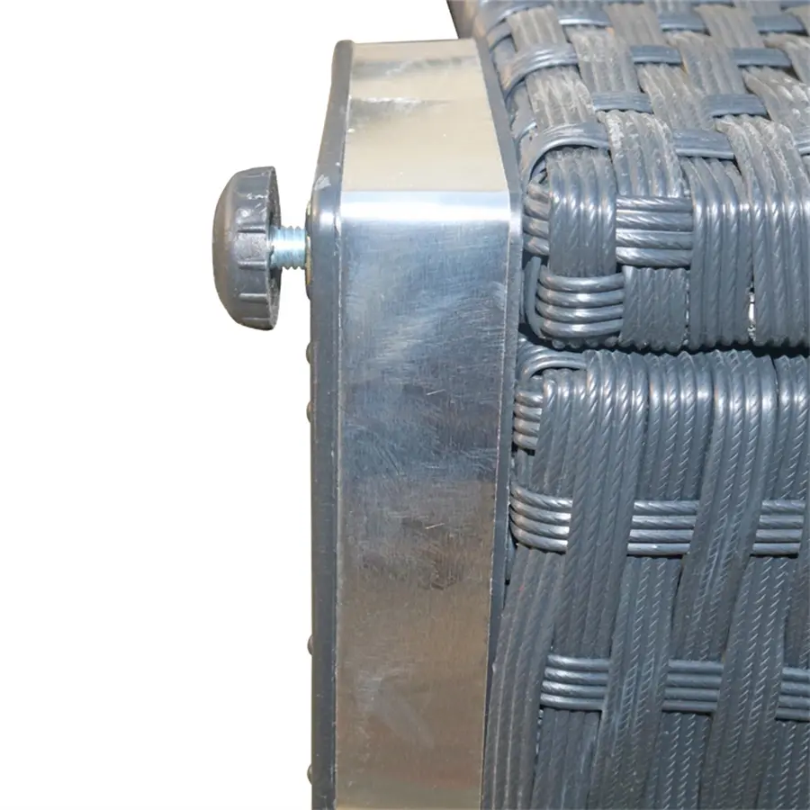 Outdoor lounge chair / garden / wicker / rattan/ leisure / outdoor garden furniture